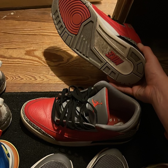 Red retro 3 jordans - Picture 4 of 6